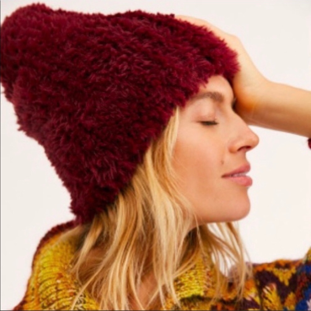 NWT FREE PEOPLE FUZZY BEANIE - Picture 2 of 6